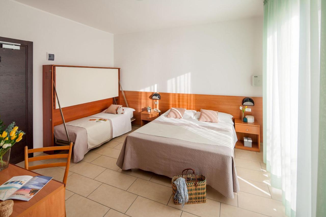 Hotel Europa Finale Ligure Buitenkant foto