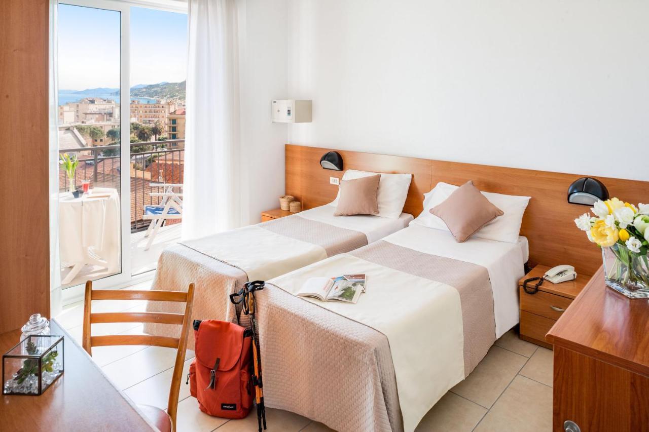 Hotel Europa Finale Ligure Buitenkant foto