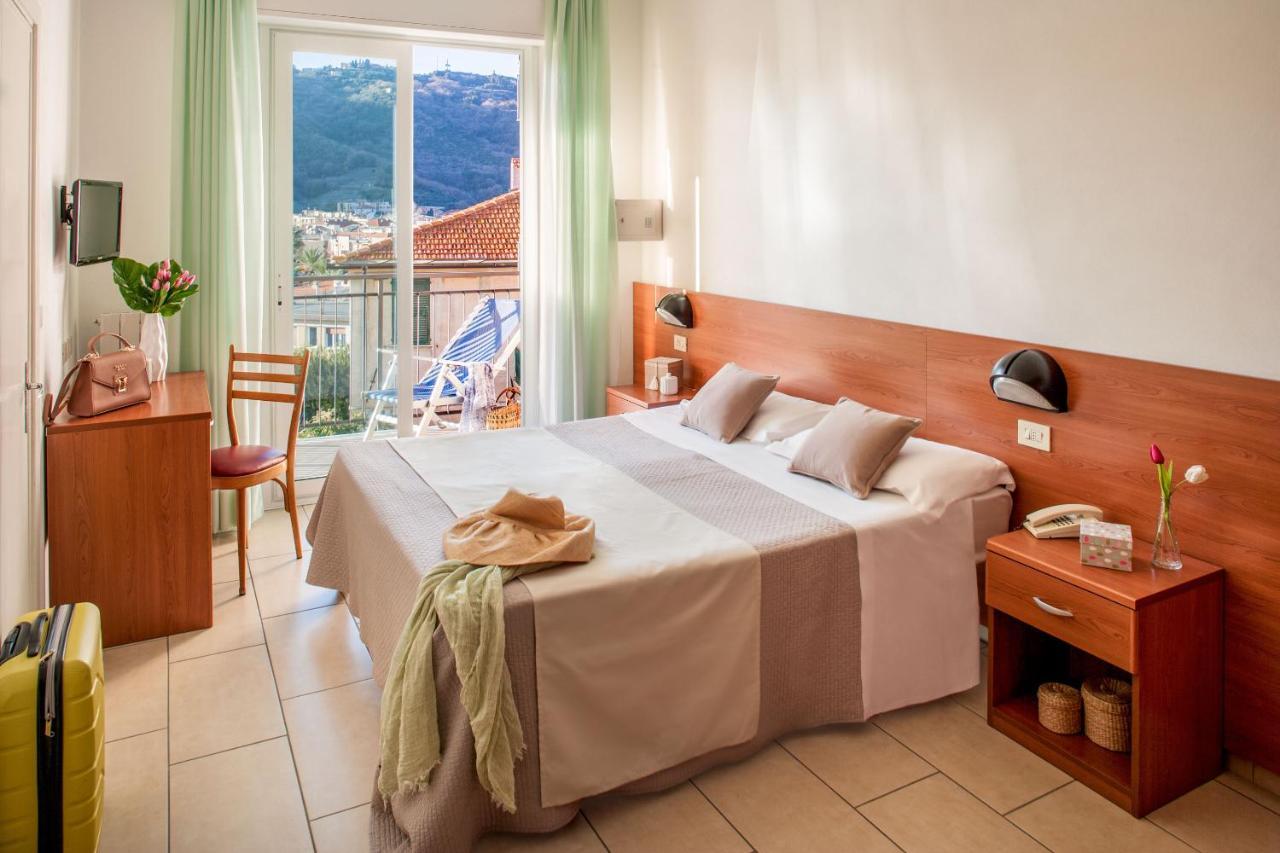 Hotel Europa Finale Ligure Buitenkant foto