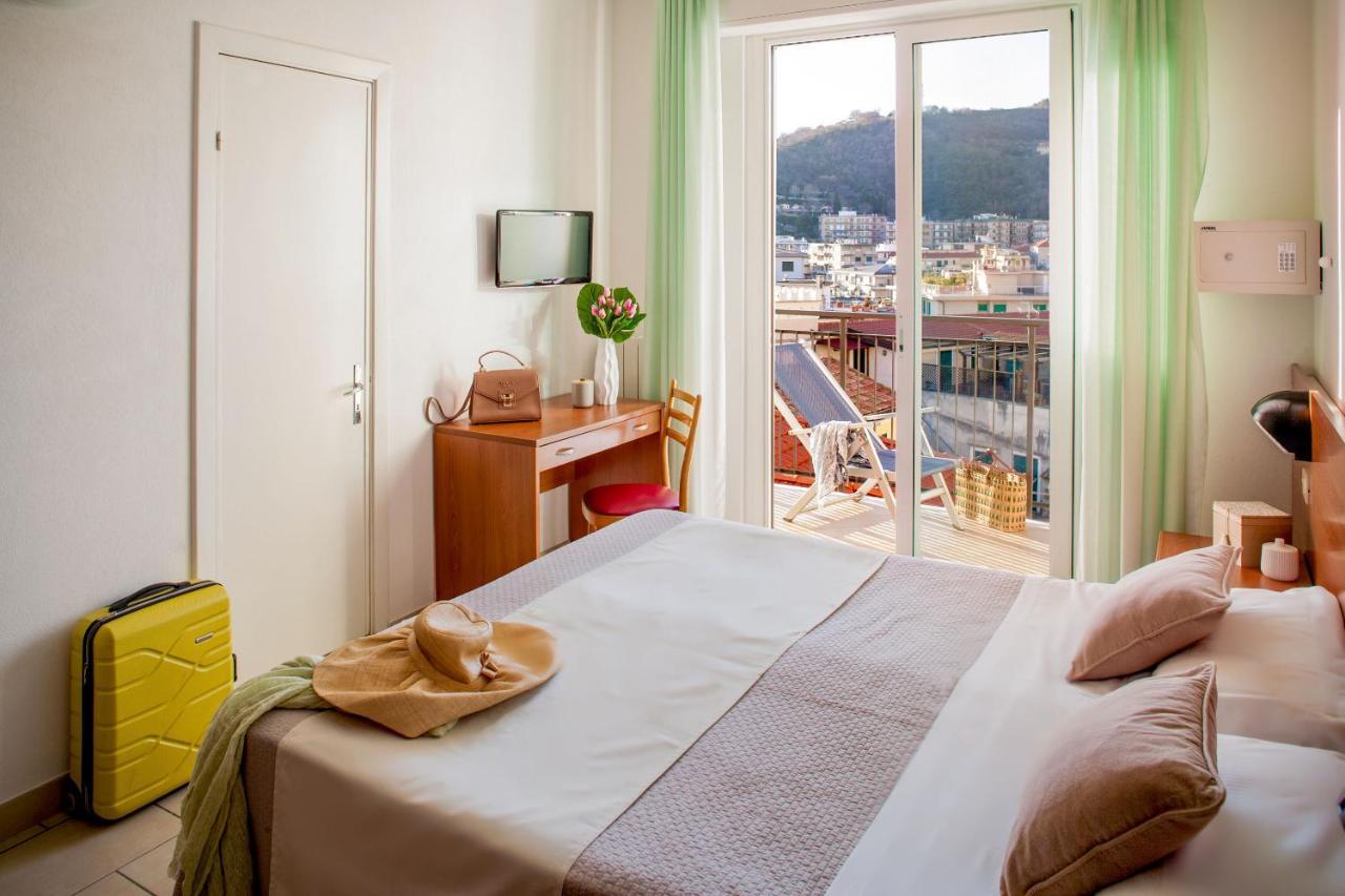 Hotel Europa Finale Ligure Buitenkant foto