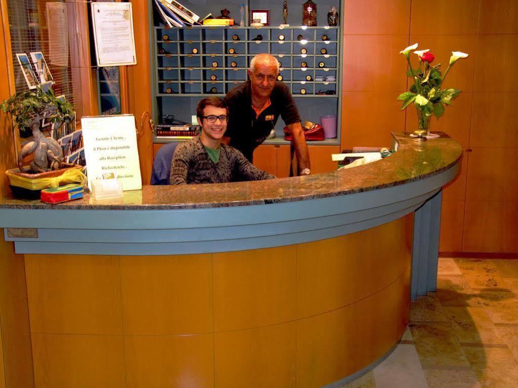 Hotel Europa Finale Ligure Buitenkant foto